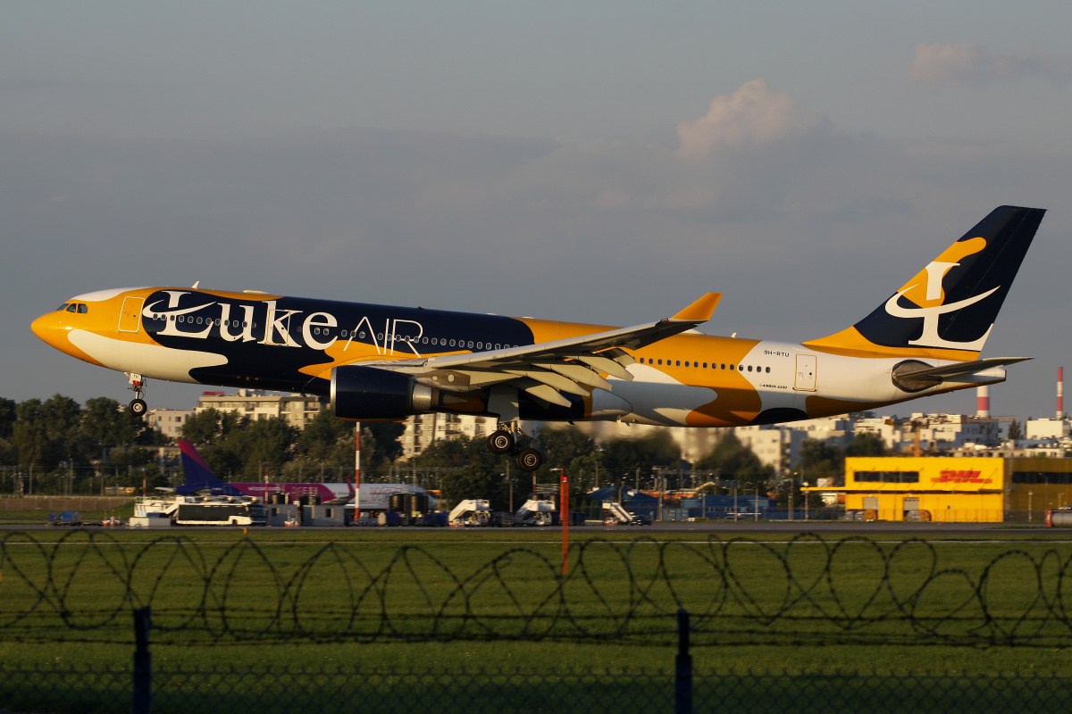 9H-RTU (Aircraft » EPWA Spotting » Airbus A330-200 » Luke Air)