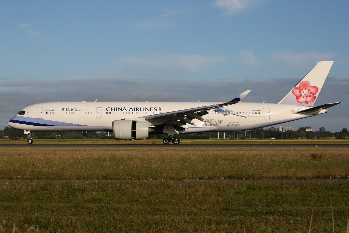 B-18908, China Airlines ("Urocissa caerulea" - Taiwan Blue Magpie livery)