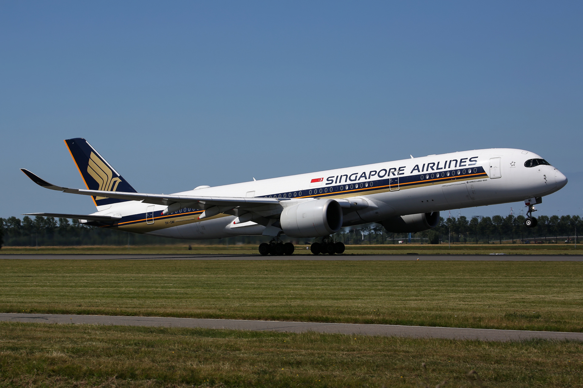 9V-SMI, Singapore Airlines (Aircraft » Schiphol Spotting » Airbus A350-900)