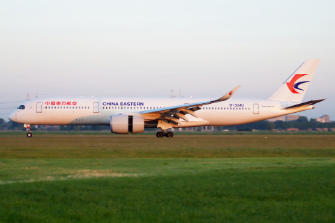B-304D, China Eastern Airlines
