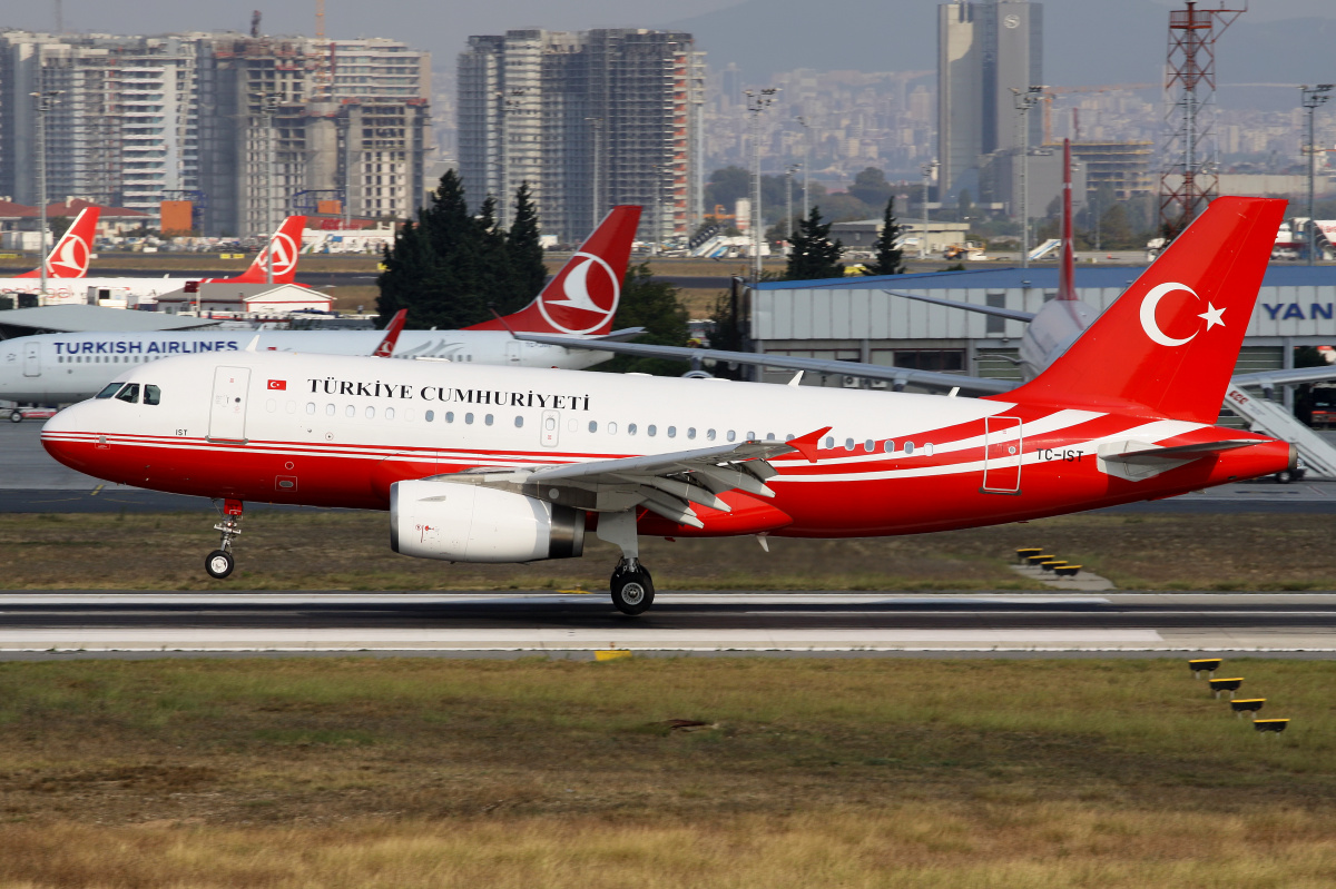 TC-IST, Tureckie Siły Powietrzne (Samoloty » Port Lotniczy im. Atatürka w Stambule » Airbus A319-100)