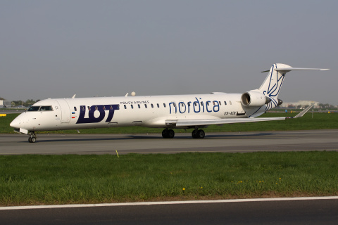 ES-ACK (LOT Polish Airlines - Nordica hybrid livery)