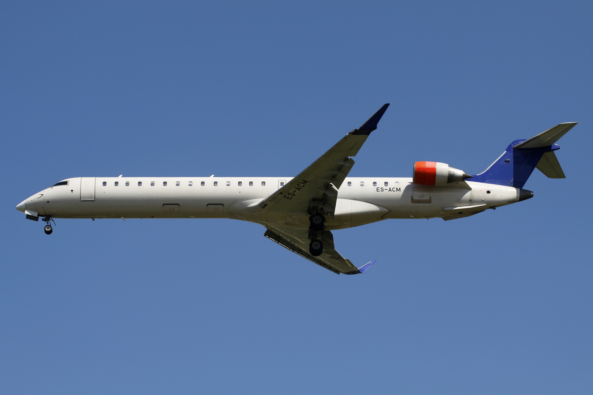 ES-ACM (SAS Scandinavian Airlines) (Aircraft » EPWA Spotting » Mitsubishi Regional Jet » CRJ-900 » Nordica)