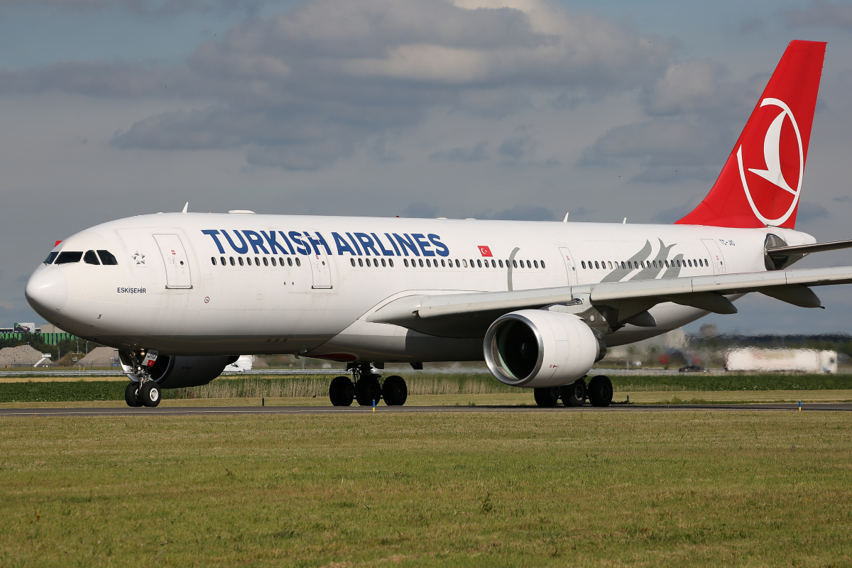 TC-JIO (Samoloty » Spotting na Schiphol » Airbus A330-200 » THY Turkish Airlines)