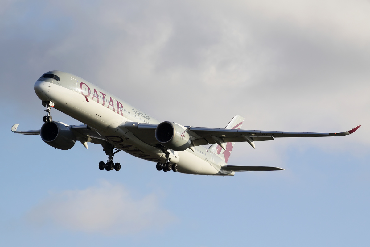 A7-ALA (Samoloty » Spotting na EPWA » Airbus A350-900 » Qatar Airways)