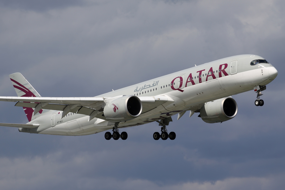 A7-ALC (Samoloty » Spotting na EPWA » Airbus A350-900 » Qatar Airways)