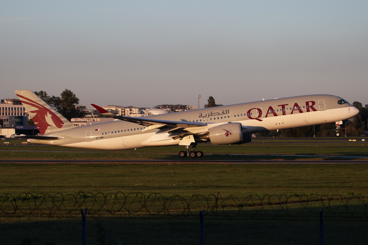 A7-AME (Samoloty » Spotting na EPWA » Airbus A350-900 » Qatar Airways)