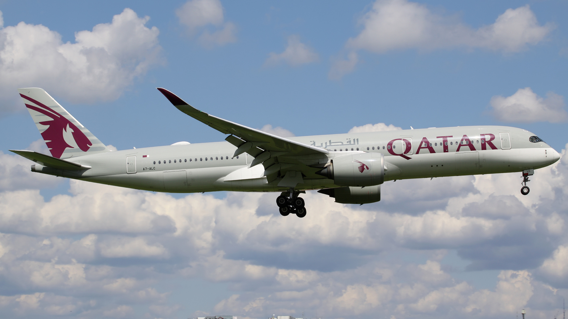 A7-ALC (Samoloty » Spotting na EPWA » Airbus A350-900 » Qatar Airways)