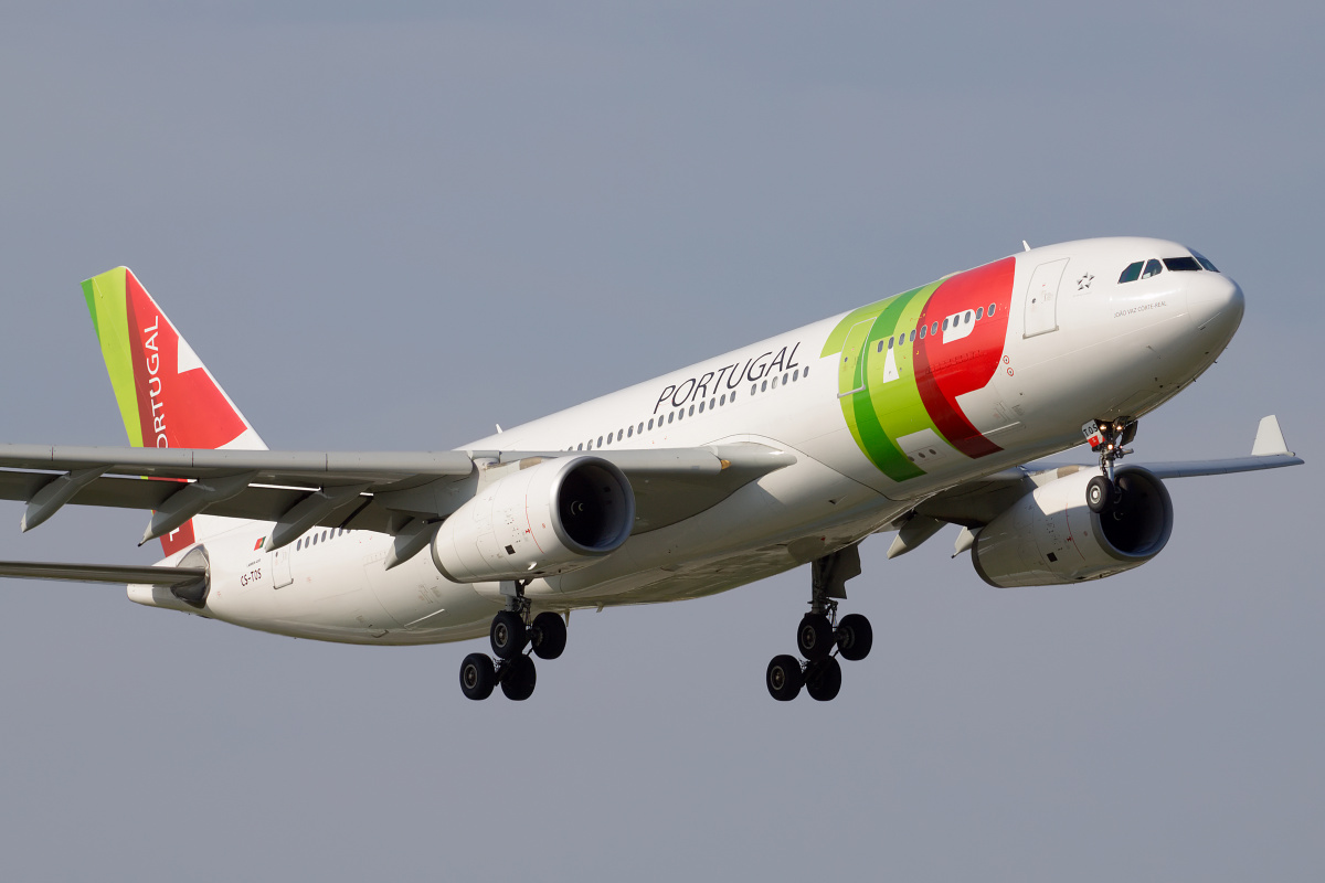 CS-TOS (Samoloty » Spotting na EPWA » Airbus A330-200 » TAP Air Portugal)