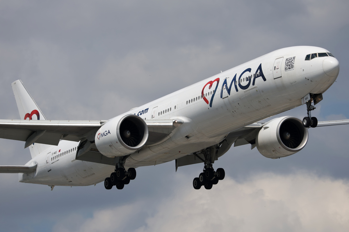 TC-MGG (full livery) (Aircraft » EPWA Spotting » Boeing 777-300ER » Mavi Gök Airlines)