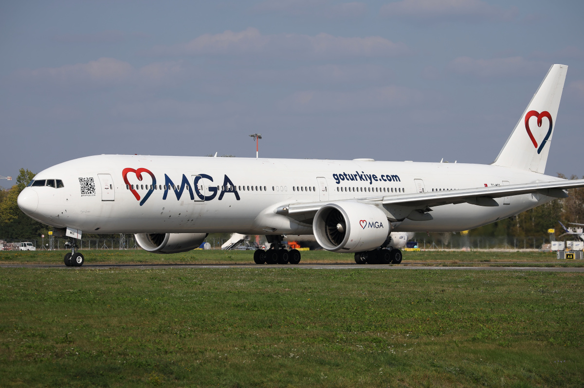 TC-MGG (full livery)