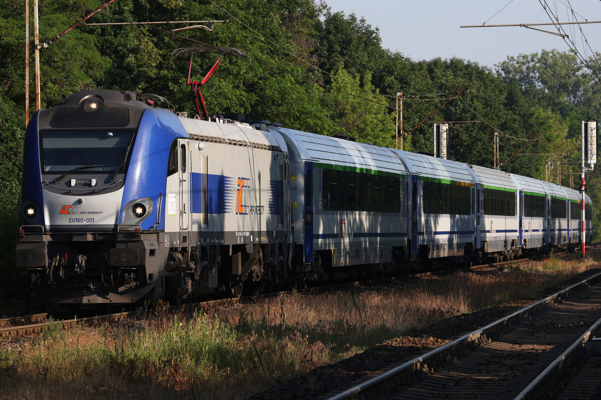 E4DCU EU160-001 (Pojazdy » Pociągi i lokomotywy » Newag Griffin)