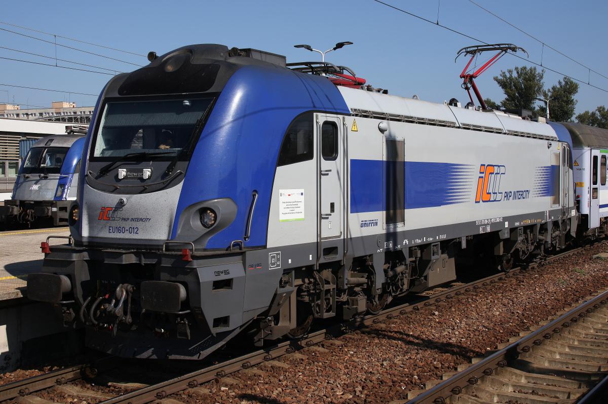 E4DCU EU160-012 (Pojazdy » Pociągi i lokomotywy » Newag Griffin)
