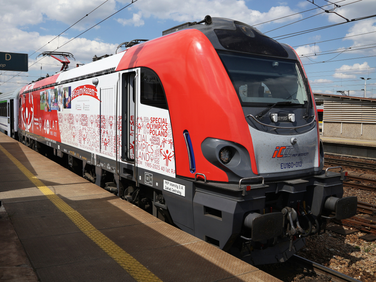 E4DCU EU160-013 ("#GrajmyRazem. Special Olympics Poland - 40 years 1985-2025" wrap)
