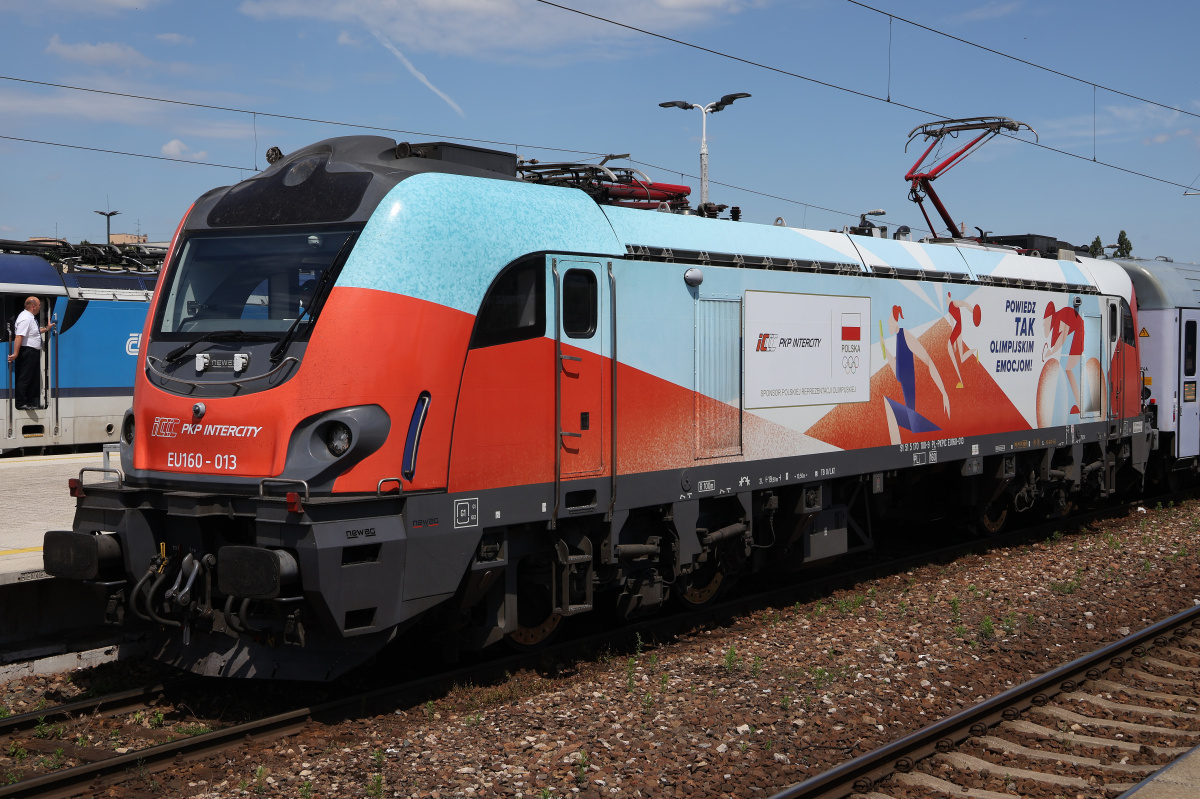 E4DCU EU160-013 (Powiedz tak olimpijskim emocjom! livery) (Vehicles » Trains and Locomotives » Newag Griffin)