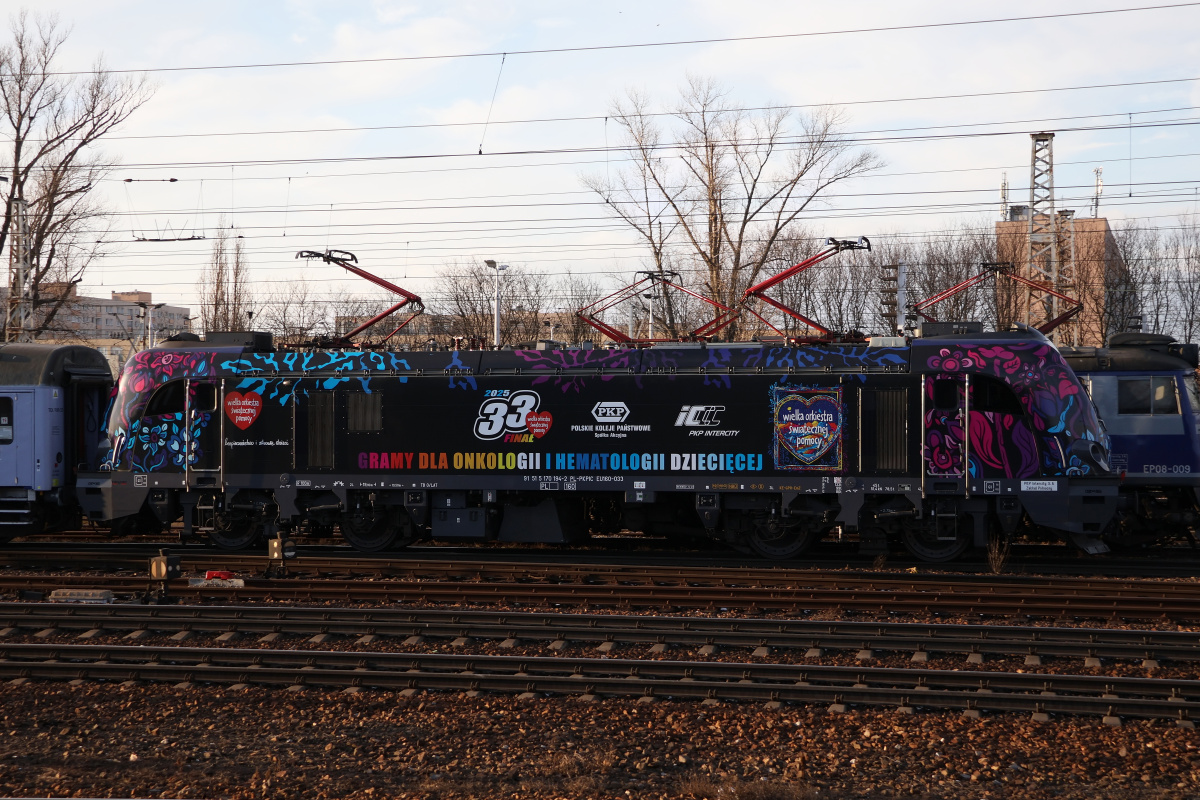 E4DCU EU160-033 ("33rd Finale of Great Orchestra of Christmas Charity" wrap) (Vehicles » Trains and Locomotives » Newag Griffin)