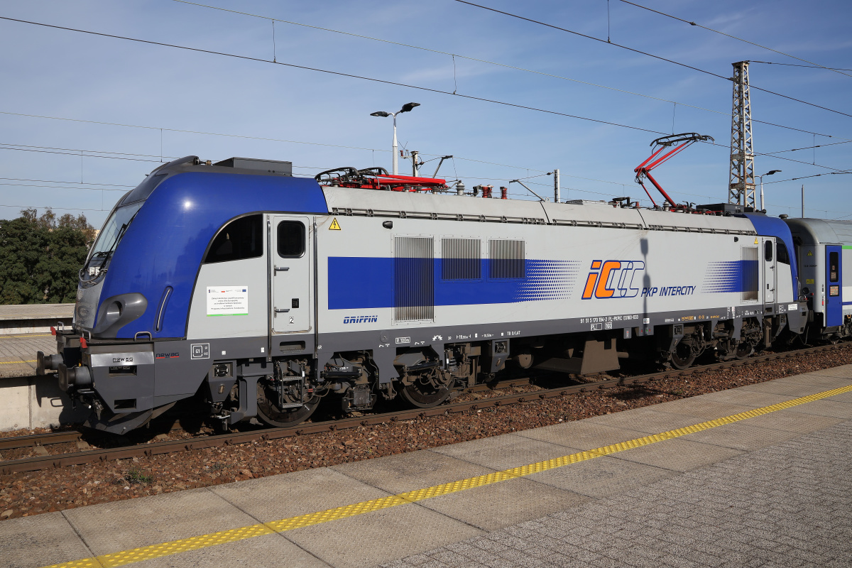 E4DCU EU160-033 (Vehicles » Trains and Locomotives » Newag Griffin)