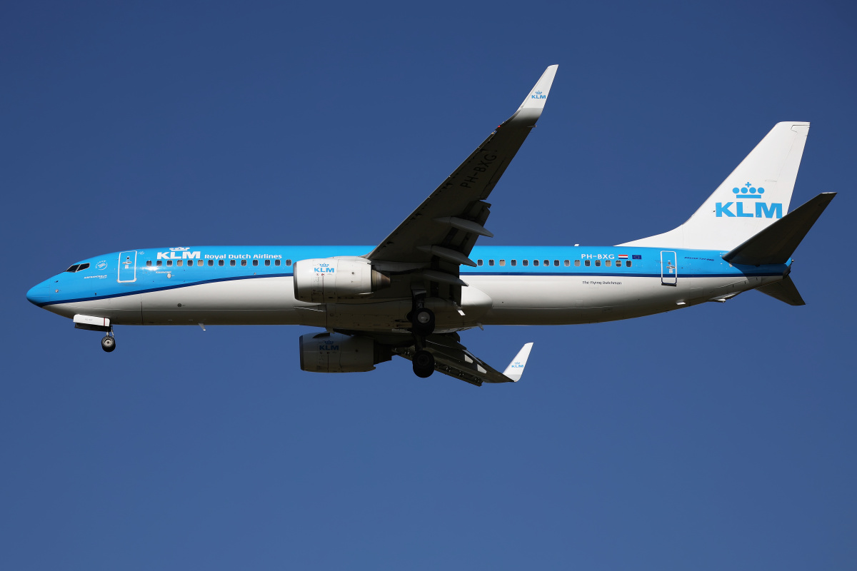 PH-BXG (new livery) (Aircraft » EPWA Spotting » Boeing 737-800 » KLM Royal Dutch Airlines)