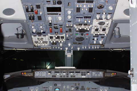 PH-BXD - cockpit