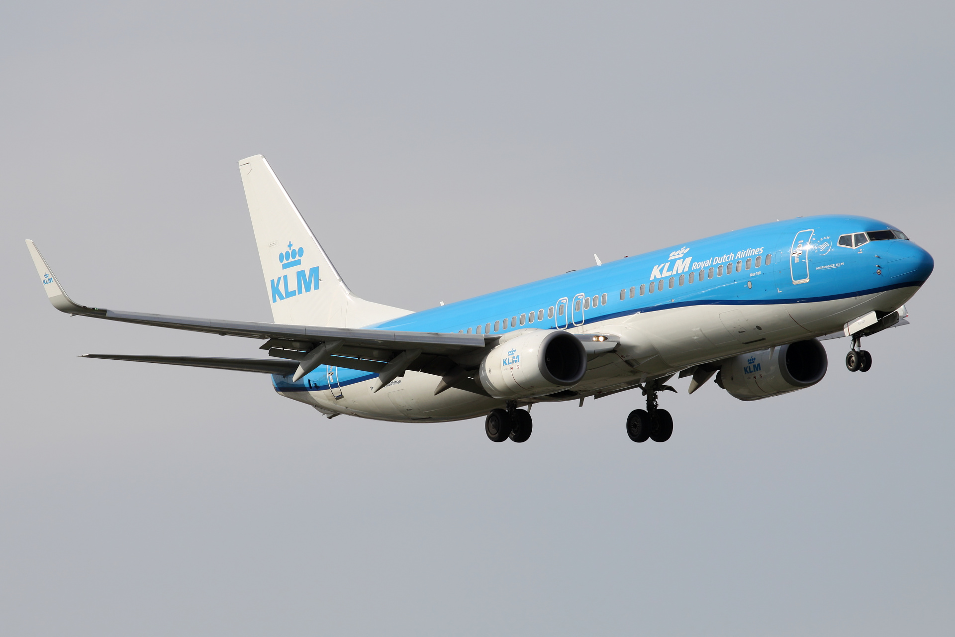PH-HSE (Samoloty » Spotting na EPWA » Boeing 737-800 » KLM Royal Dutch Airlines)