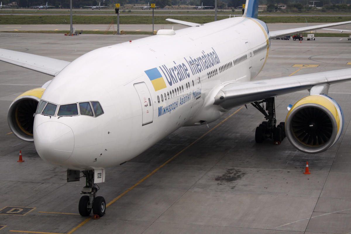 UR-GOB, Ukraine International Airlines (Samoloty » Kijów Boryspol » Boeing 777-200ER)