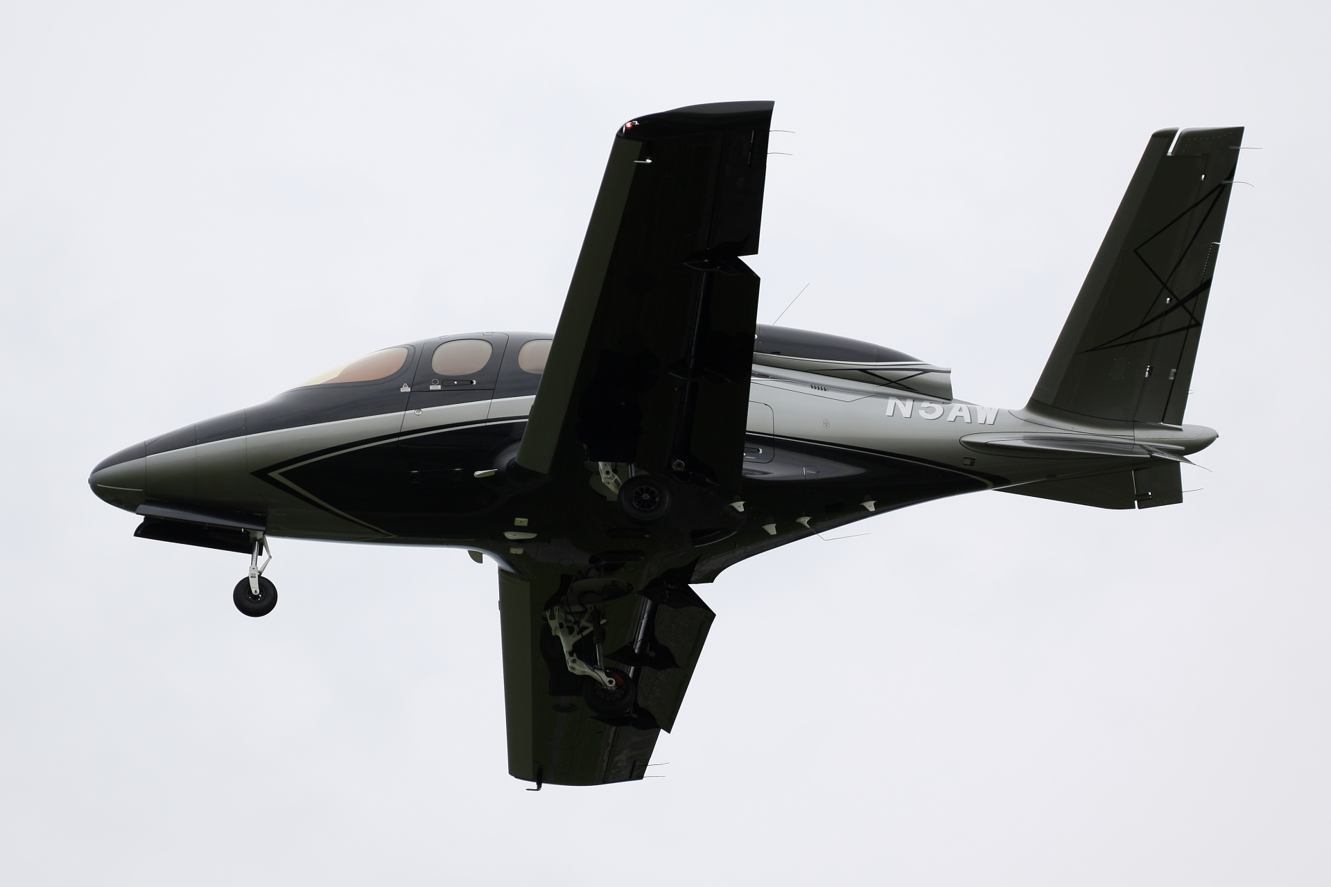 N5AW, prywatny (Samoloty » Spotting na EPWA » Cirrus SF-50 Vision Jet)