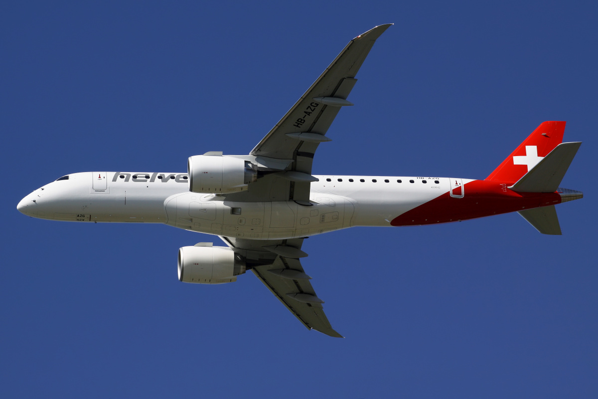 HB-AZG, Helvetic Airways