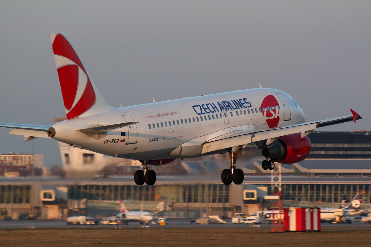 OK-REQ, CSA Czech Airlines (Samoloty » Spotting na EPWA » Airbus A319-100 » CSA Czech Airlines)