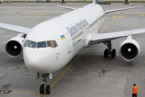 UR-GEC, Ukraine International Airlines