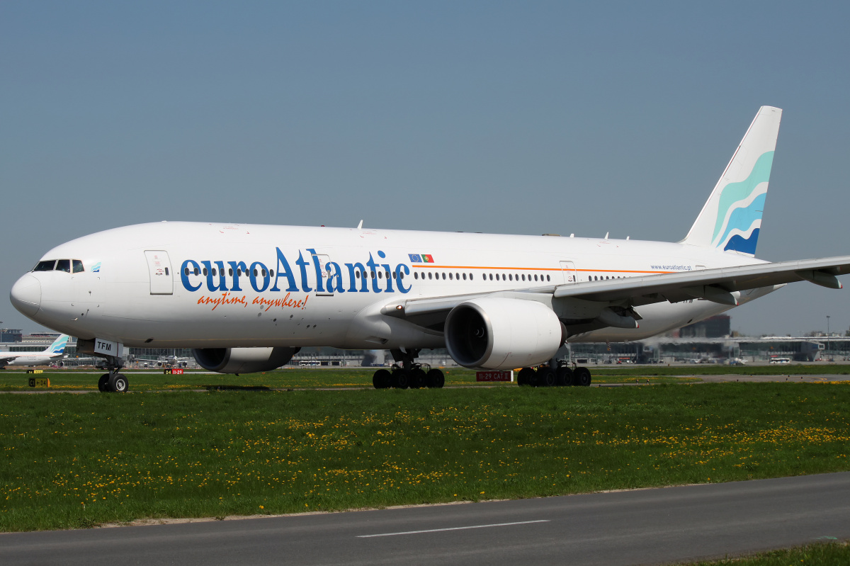 CS-TFM (Samoloty » Spotting na EPWA » Boeing 777-200 i 200ER » EuroAtlantic Airways)