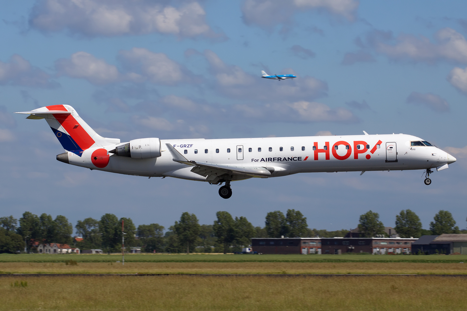 F-GRZF, HOP! (Samoloty » Spotting na Schiphol » Mitsubishi CL-600 Regional Jet » CRJ-700)