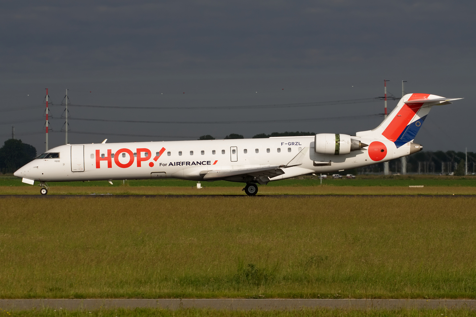 F-GRZL, HOP! (Aircraft » Schiphol Spotting » Mitsubishi CL-600 Regional Jet » CRJ-700)