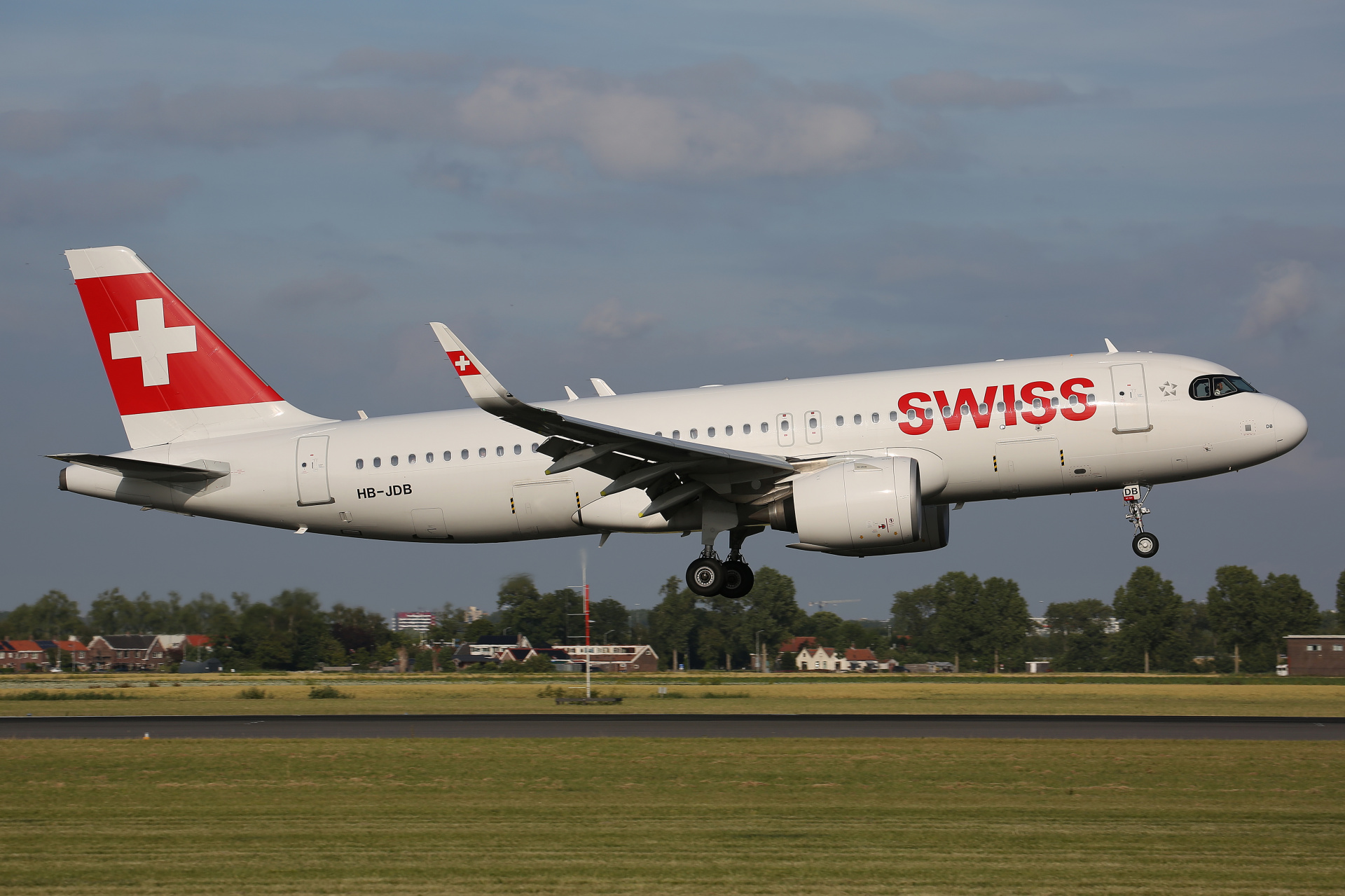 HB-JDB, Swiss International Air Lines (Samoloty » Spotting na Schiphol » Airbus A320neo)