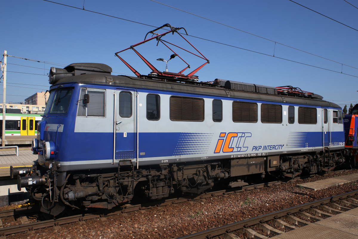 EP08-011 (Pojazdy » Pociągi i lokomotywy » Pafawag 102E)