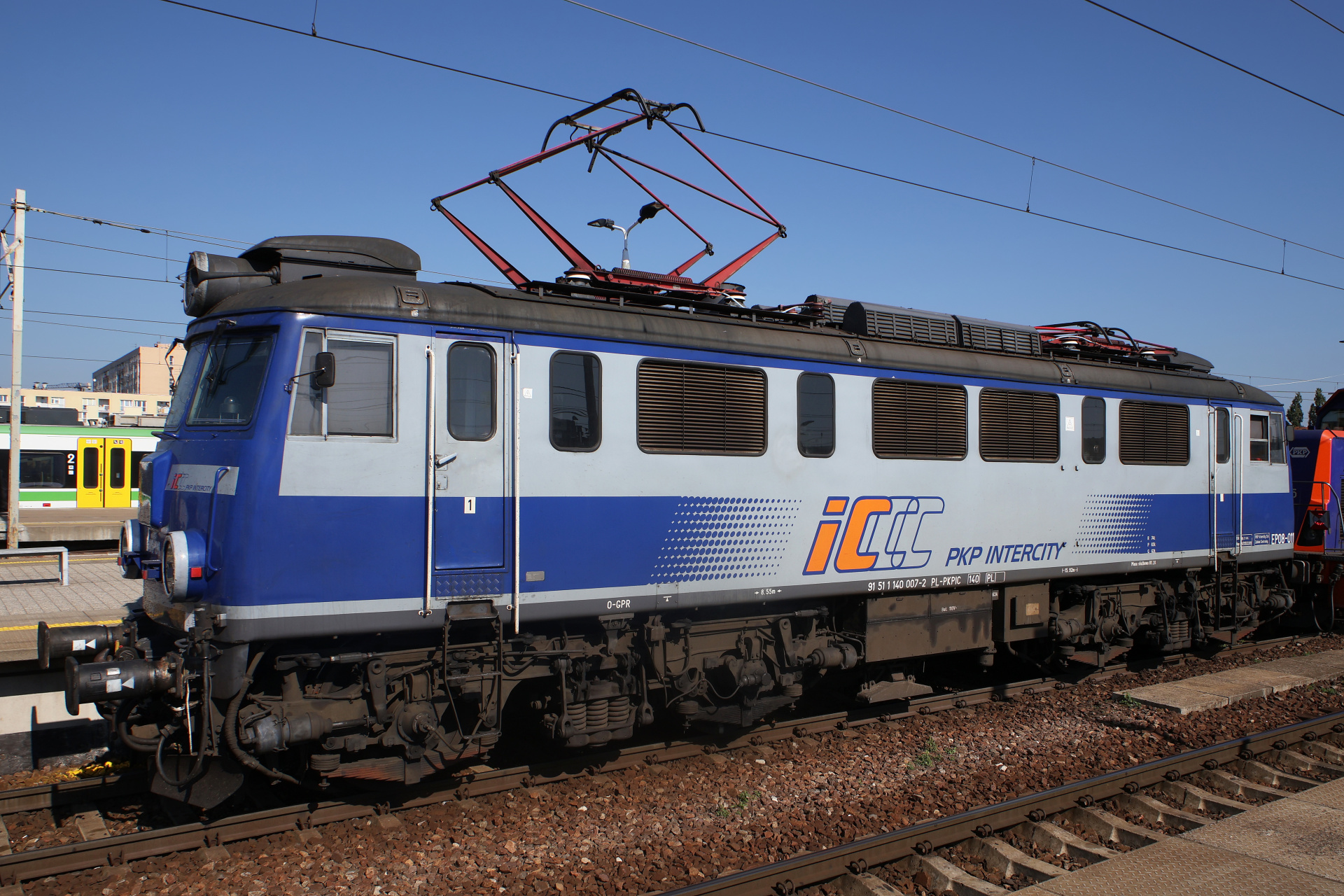EP08-011 (Vehicles » Trains and Locomotives » Pafawag 102E)