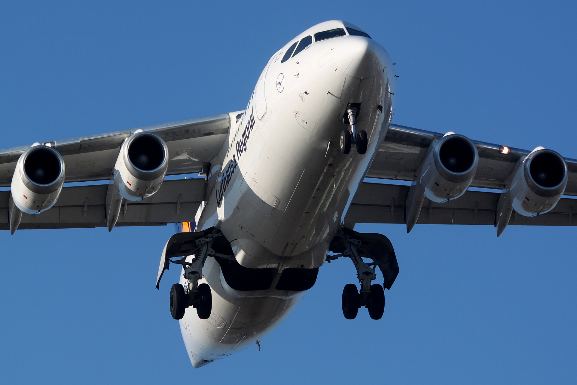 D-AVRR (CityLine) (Aircraft » EPWA Spotting » BAe 146 and revisions » Avro RJ85 » Lufthansa Regional)