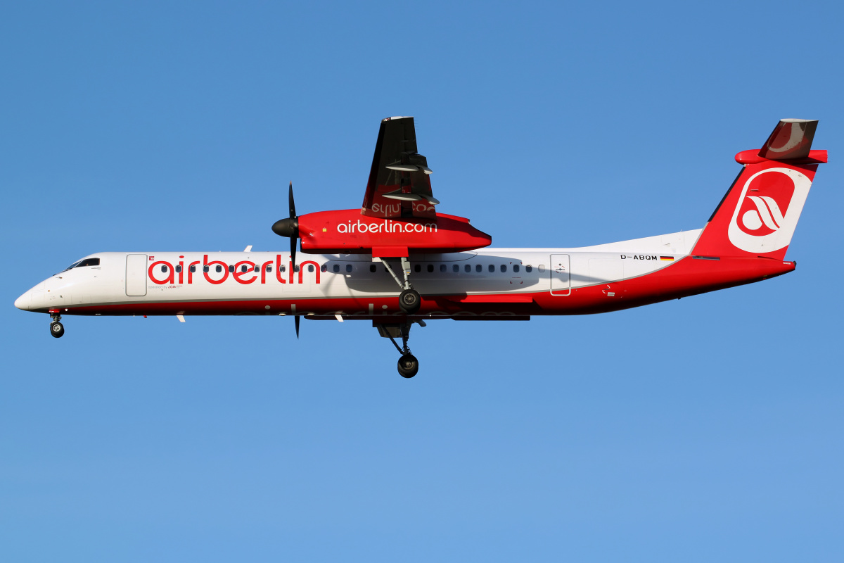 D-ABQM, AirBerlin (Samoloty » Spotting na EPWA » De Havilland Canada DHC-8 Dash 8 » AirBerlin)