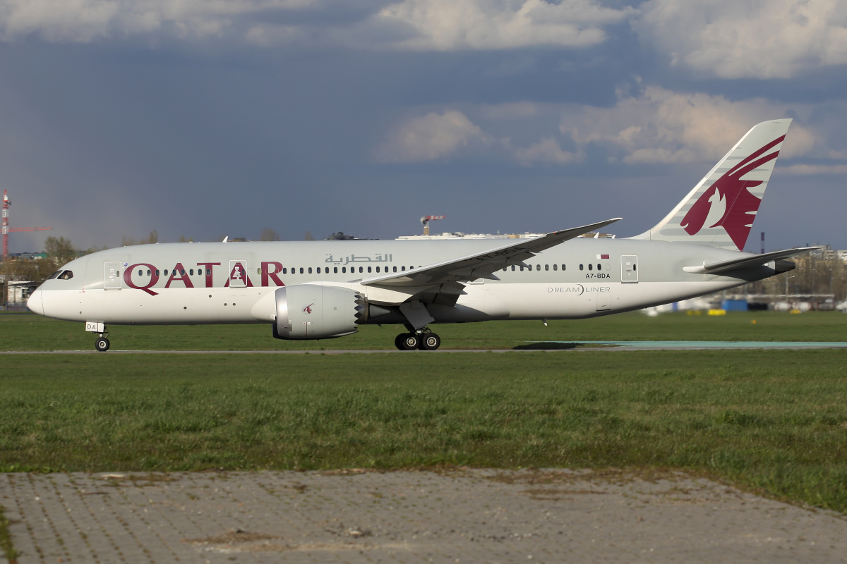 A7-BDA (Aircraft » EPWA Spotting » Boeing 787-8 Dreamliner » Qatar Airways)