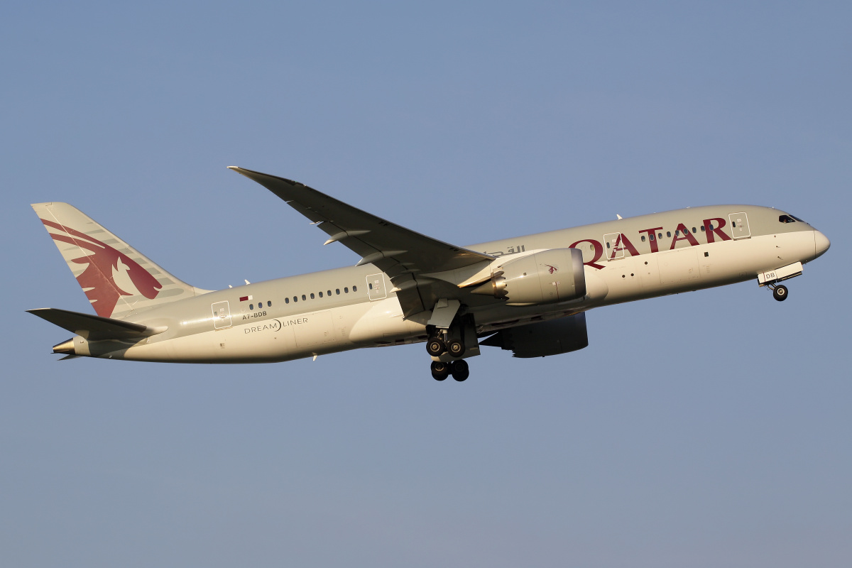 A7-BDB (Aircraft » EPWA Spotting » Boeing 787-8 Dreamliner » Qatar Airways)