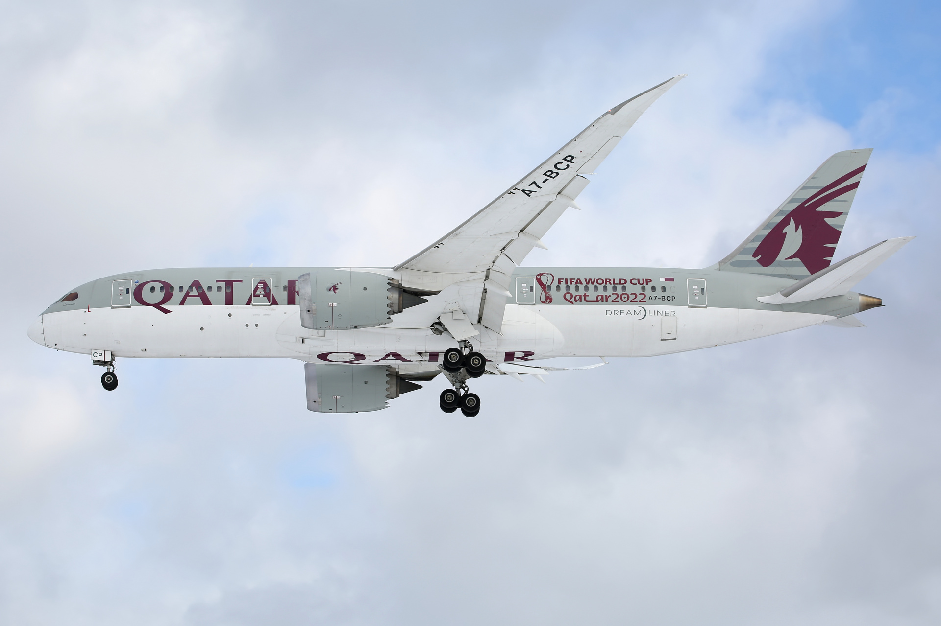 A7-BCP (FIFA World Cup Qatar 2022 livery) (Aircraft » EPWA Spotting » Boeing 787-8 Dreamliner » Qatar Airways)