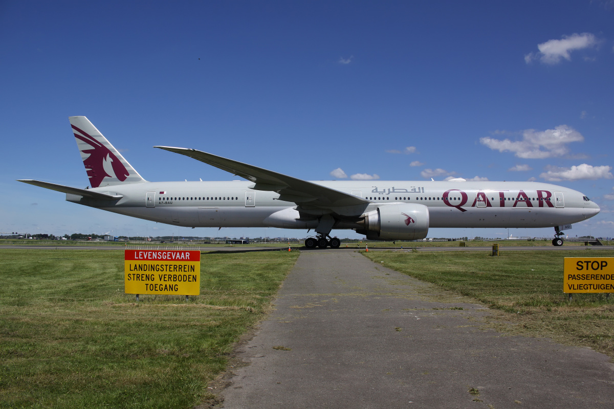 A7-BAU, Qatar Airways (Samoloty » Spotting na Schiphol » Boeing 777-300ER)