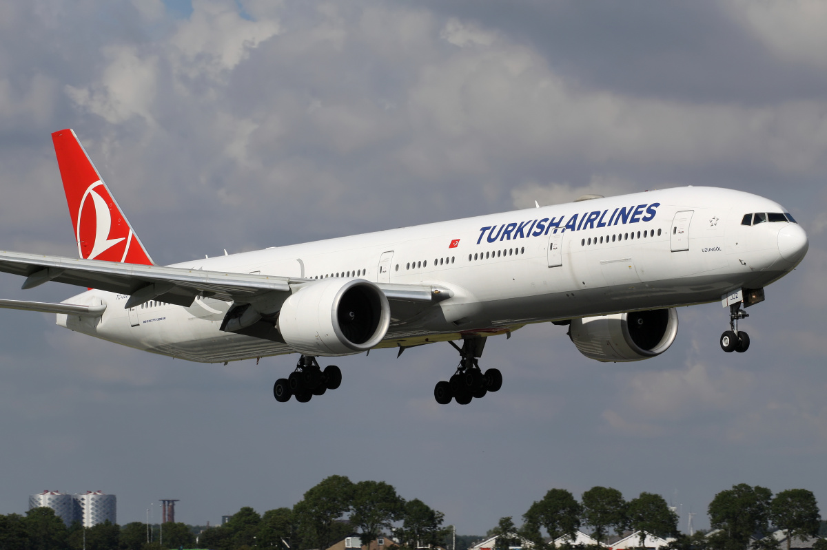 TC-JJZ, THY Turkish Airlines (Aircraft » Schiphol Spotting » Boeing 777-300ER)