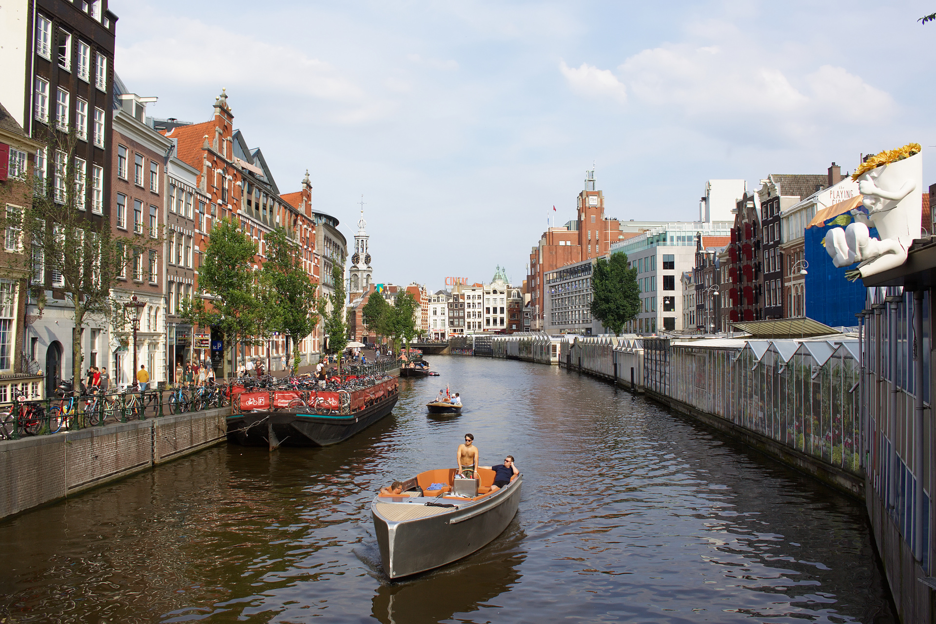 Widok za rynek kwiatowy i Munttoren - Wieżę Monetarną (Podróże » Amsterdam)