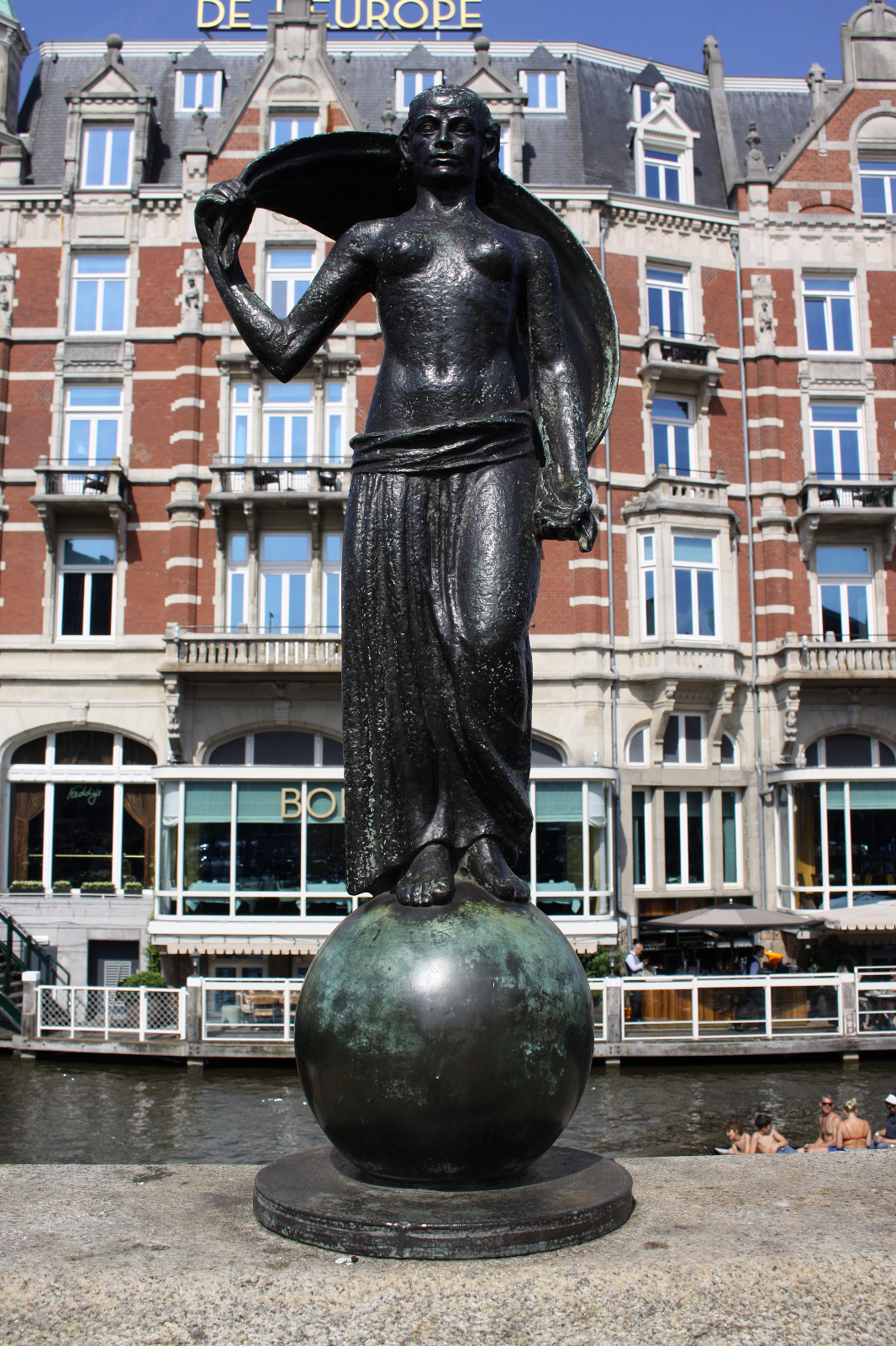 Statua Pani Fortuny (Podróże » Amsterdam)