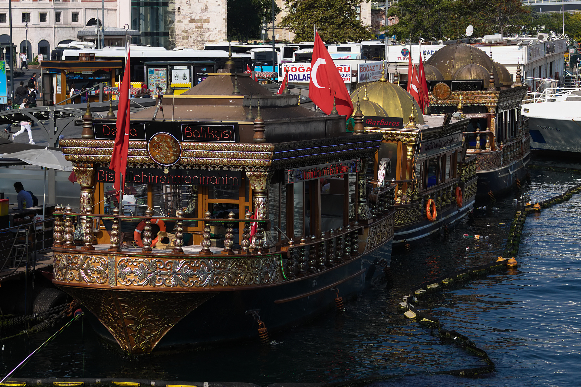 IMG_7000 (Travels » Istanbul » Bosphorus » Ships and boats)