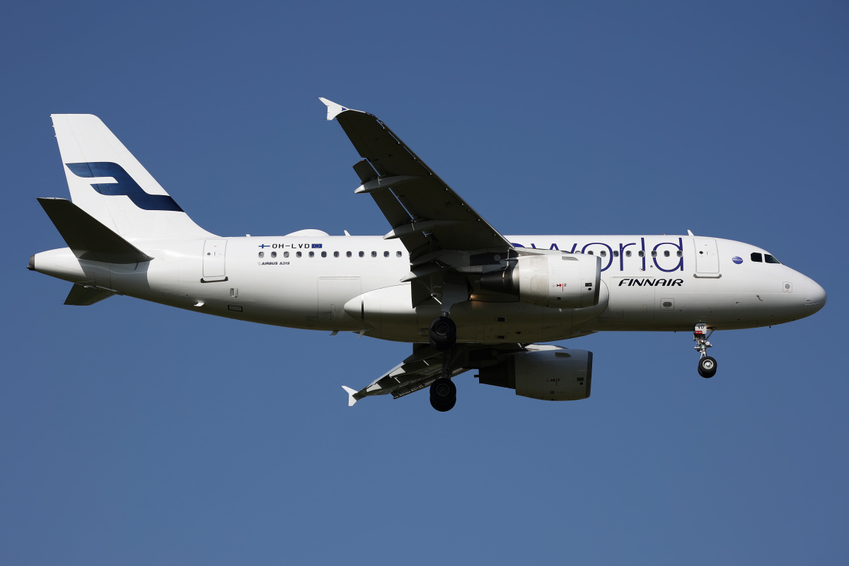 OH-LVD (malowanie OneWorld) (Samoloty » Spotting na EPWA » Airbus A319-100 » Finnair)