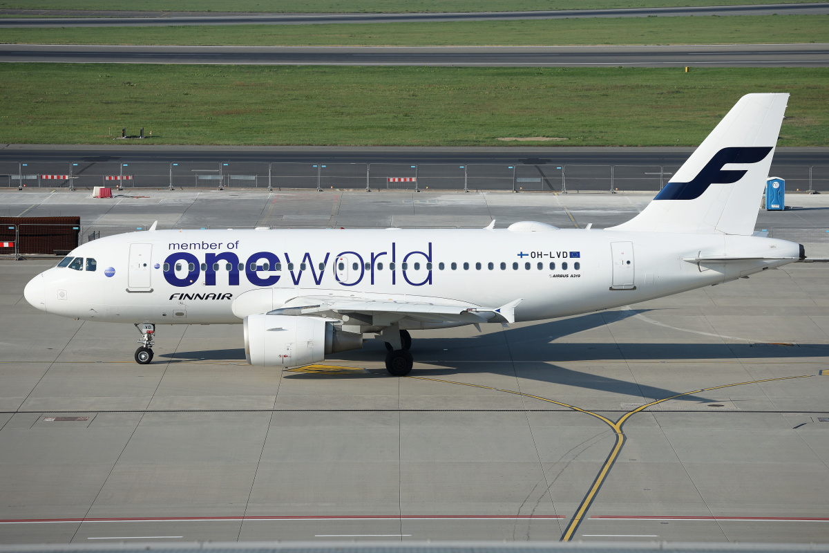 OH-LVD (malowanie OneWorld) (Samoloty » Spotting na EPWA » Airbus A319-100 » Finnair)