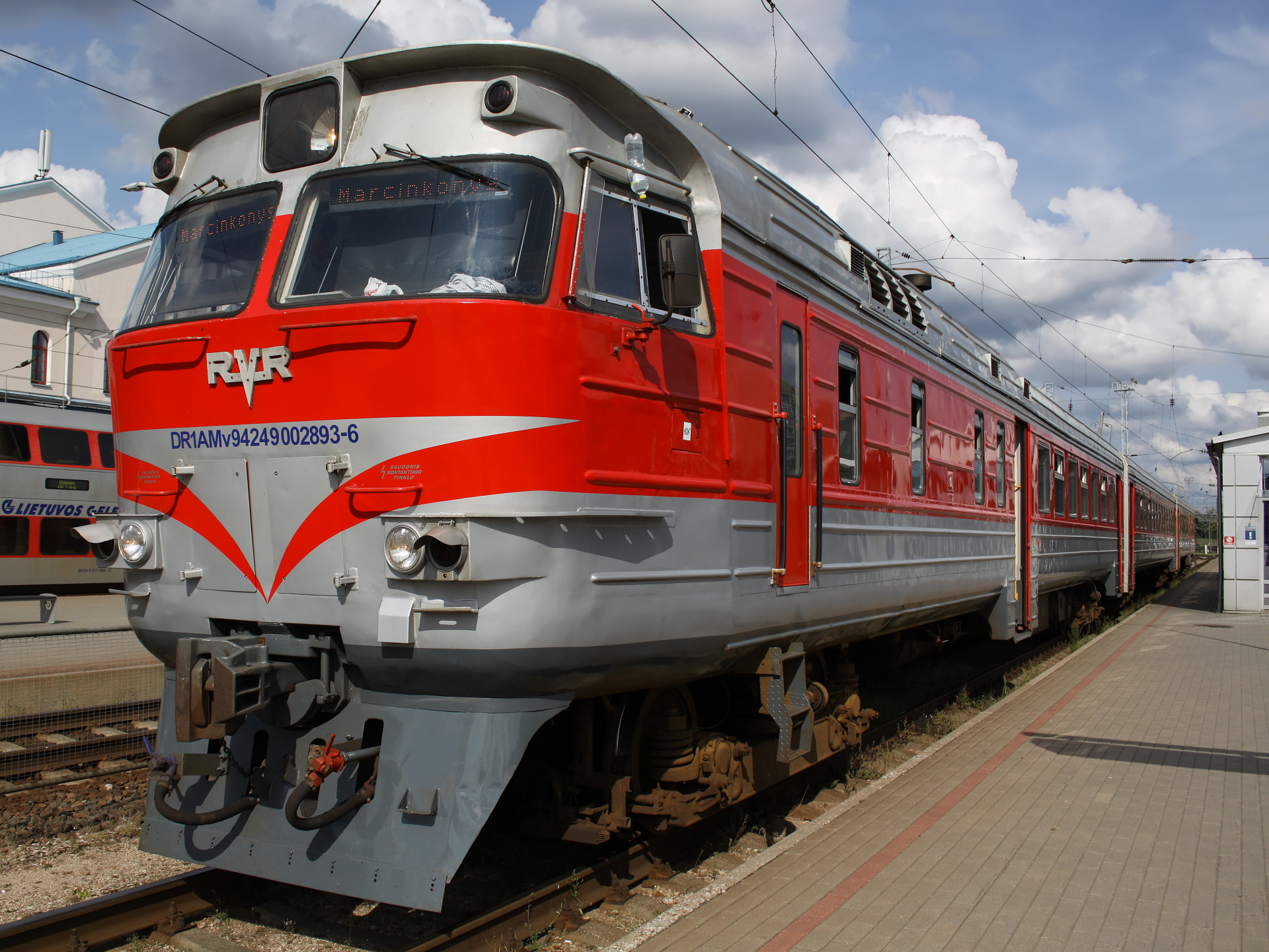 RVR DR1AM 893 (Travels » Vilnius » Vehicles » Trains and Locomotives)