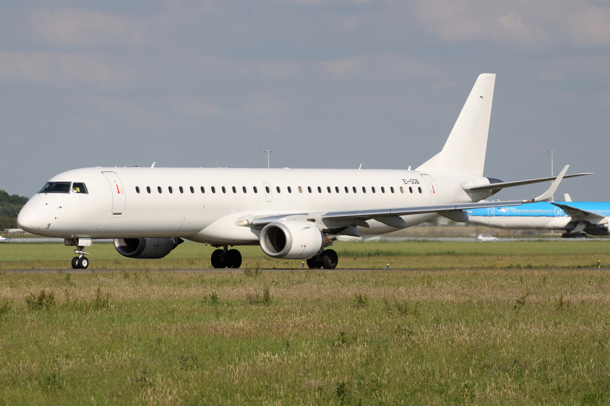 EI-GGB, Stobart Air (KLM Royal Dutch Airlines) (Samoloty » Spotting na Schiphol » Embraer E195)