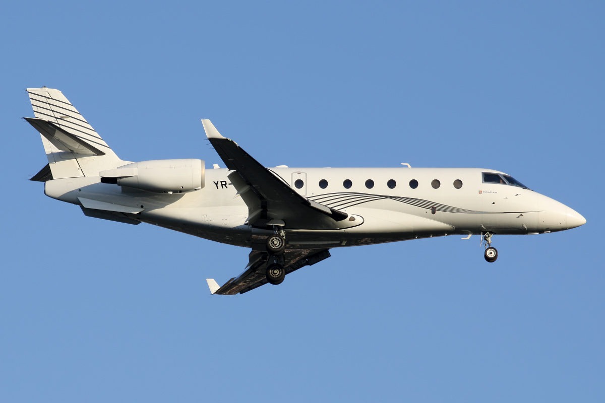 Gulfstream G200 (IAI Galaxy), YR-TII, Ion Tiriac Air (Aircraft » Istanbul Atatürk Airport » various)